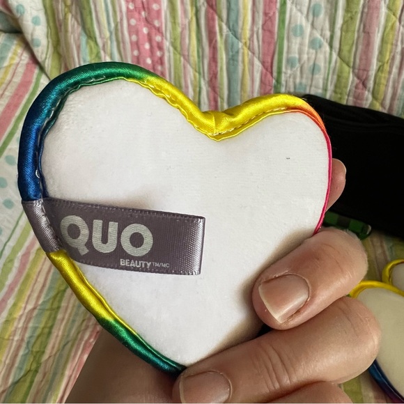 Harry Potter Slytherin Wet Brush, Beauty Headband x2 & Quo Heart Shaped Pads x3 - Picture 3 of 7